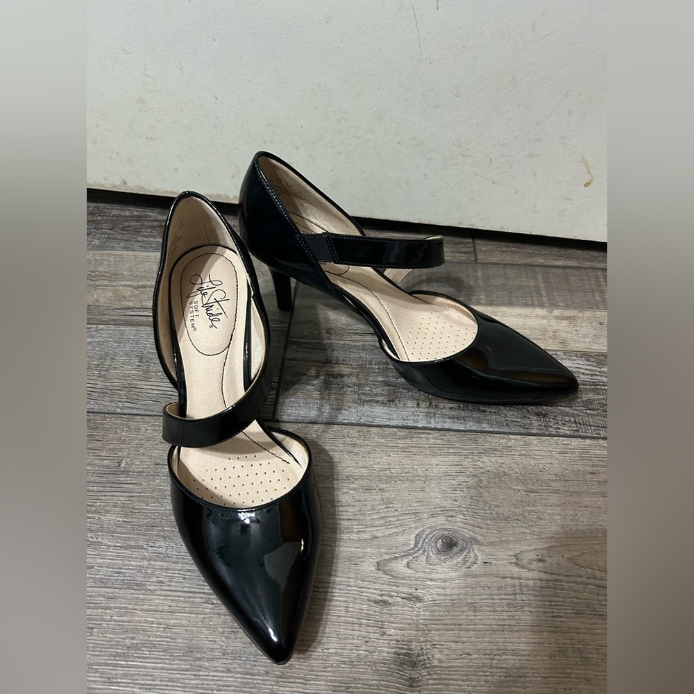 LifeStride Suki Black Patent Leather Pumps Size 8.5